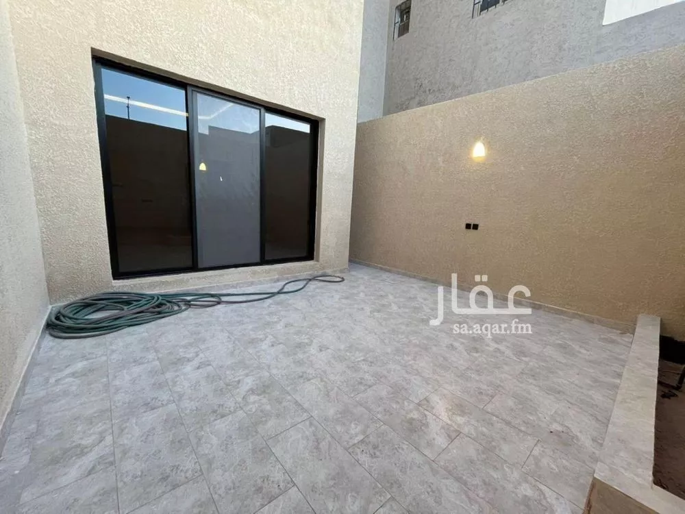 4 bedroom villa in Al Mahdiyyah, Riyadh 17
