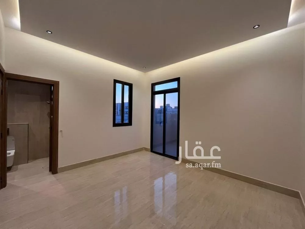 4 bedroom villa in Al Mahdiyyah, Riyadh 14