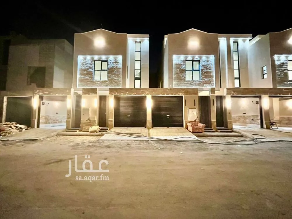 4 bedroom floor in Tuwaiq 1