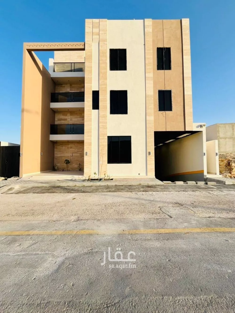 4 bedroom apartment in Al Mahdiyyah 1
