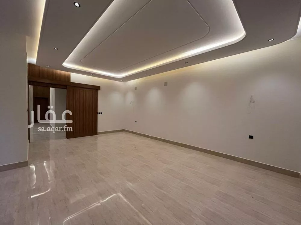 4 bedroom villa in Al Mahdiyyah, Riyadh 6