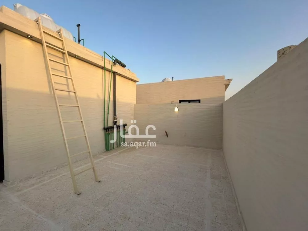 فيلا 5 غرف في ظهرة لبن 4