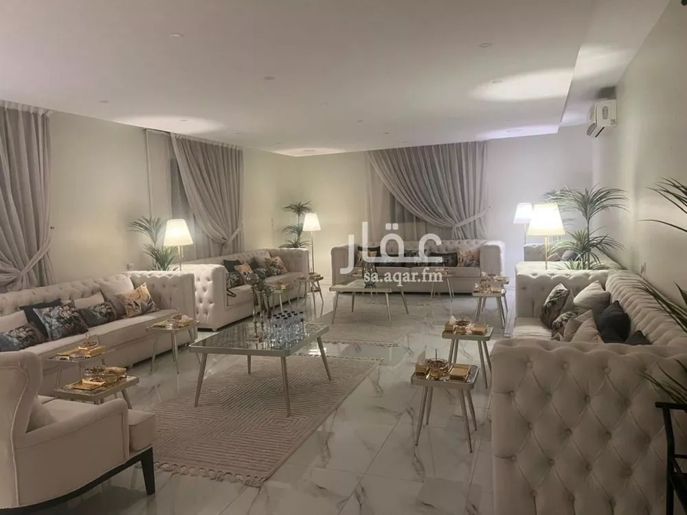 4 bedroom villa in Al Rawdah 5