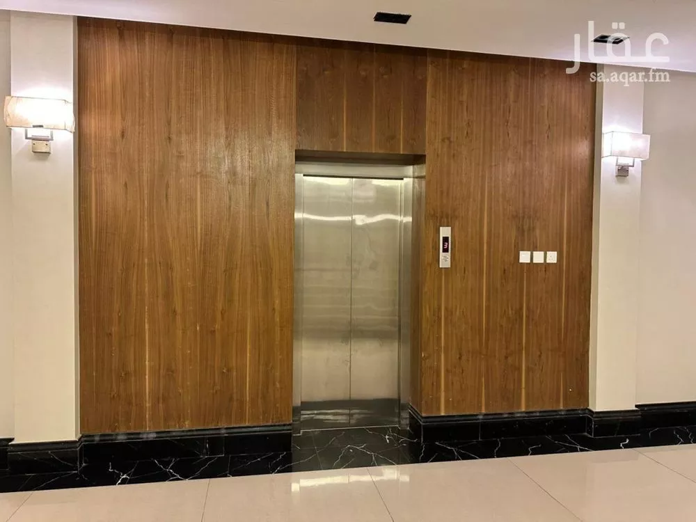 6 bedroom apartment in Al Qairawan, Riyadh 9
