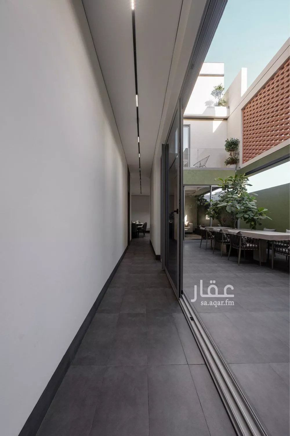 4 bedroom villa in Al Nuzhah 5