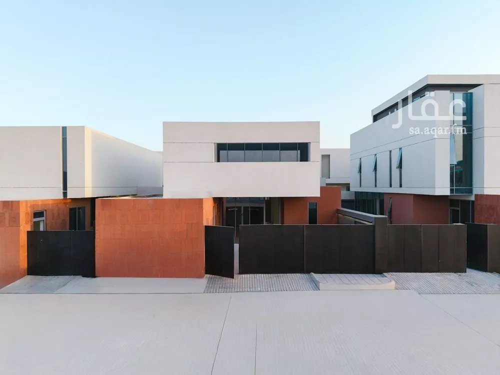 4 bedroom villa in Al Farouq 1