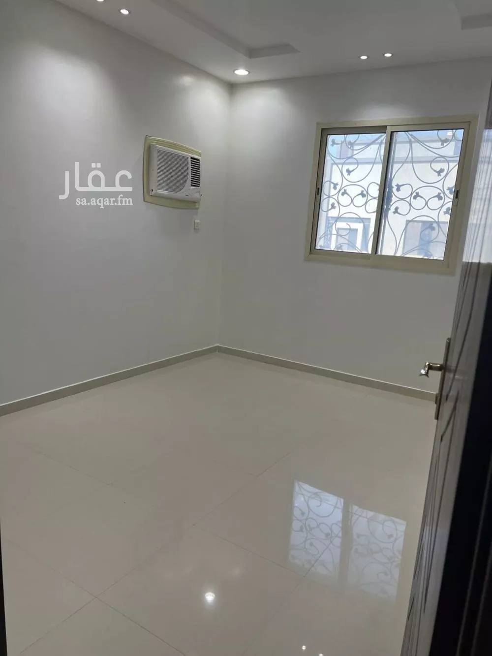 دور 4 غرف في العارض 4