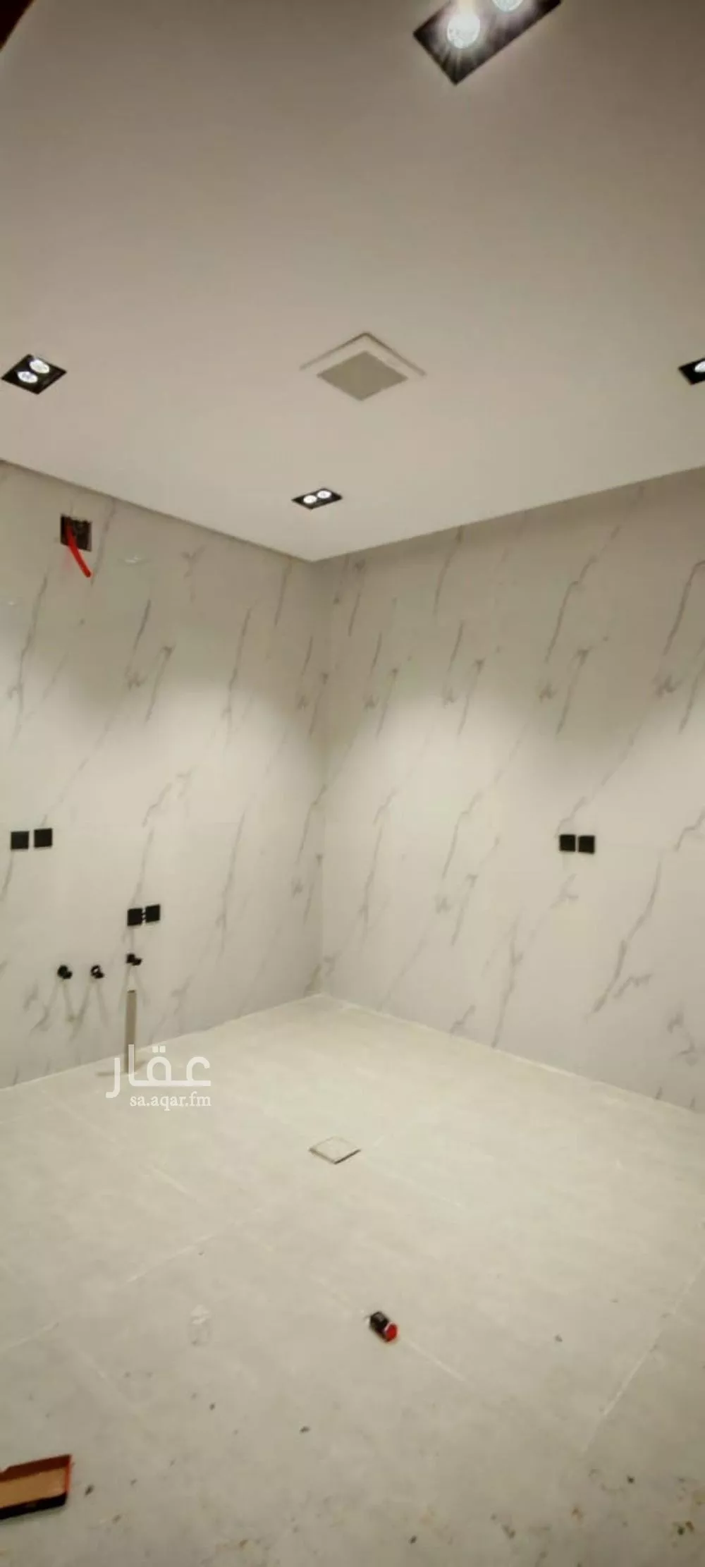 فيلا 5 غرف في عكاظ 5