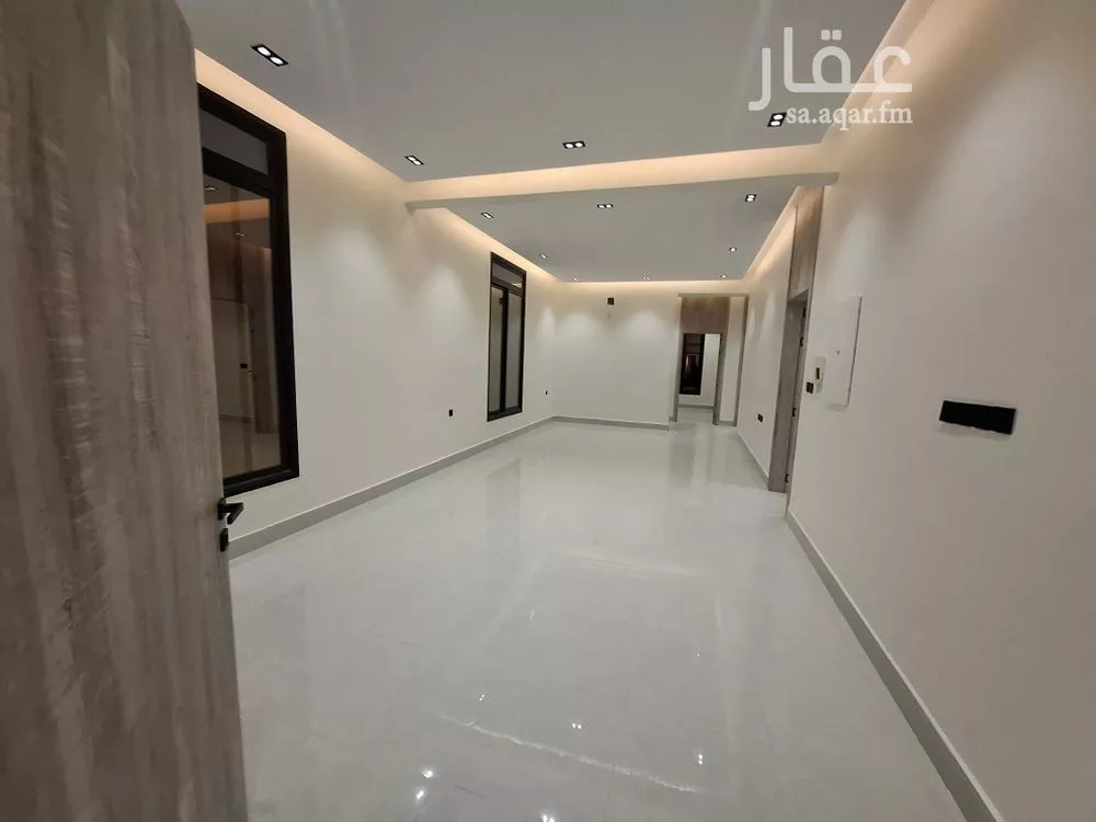 5 bedroom floor in Al Maizilah 3