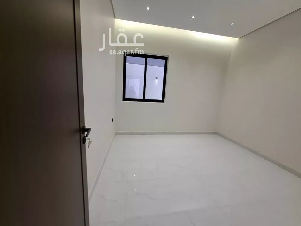 5 bedroom floor in Al Janadriyah 5