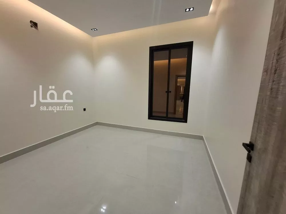5 bedroom floor in Al Maizilah 5