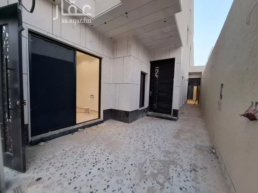 فيلا 5 غرف في الجنادرية 1