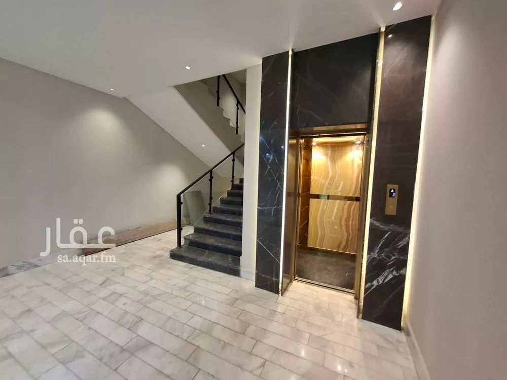 4 bedroom apartment in Al Yarmouk, Riyadh 17