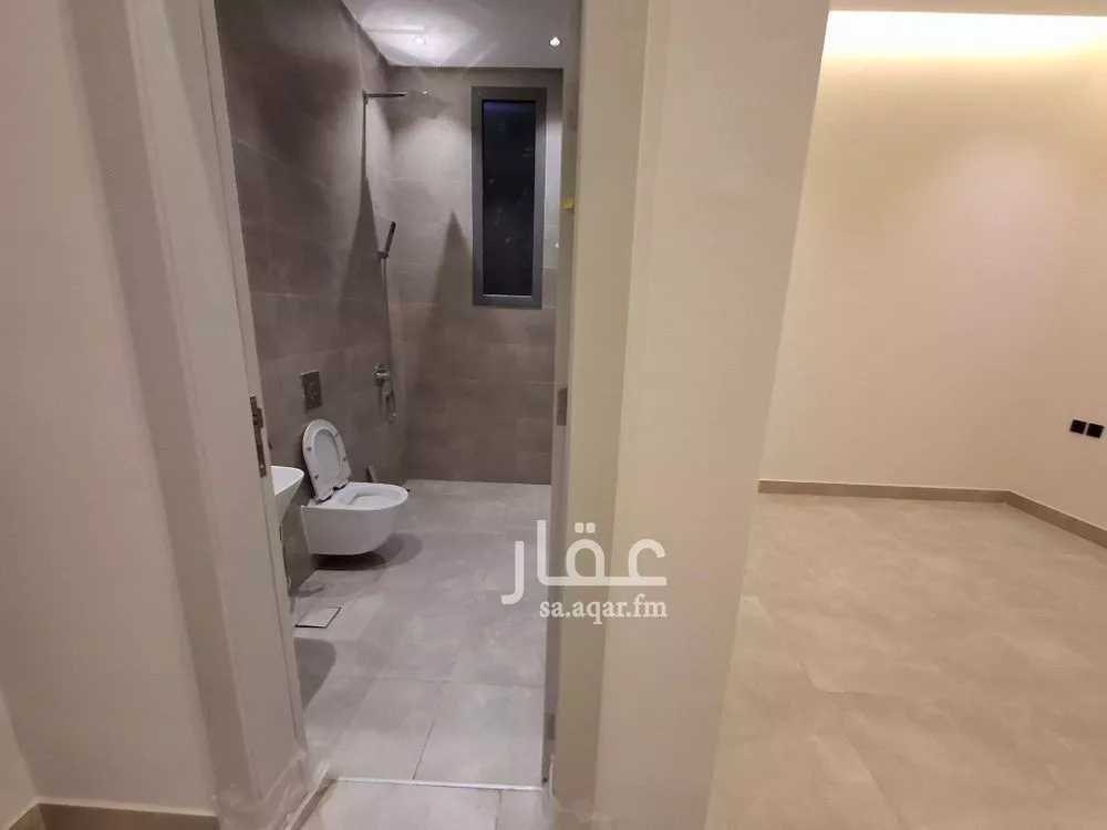 5 bedroom apartment in Al Yarmouk, Riyadh 17