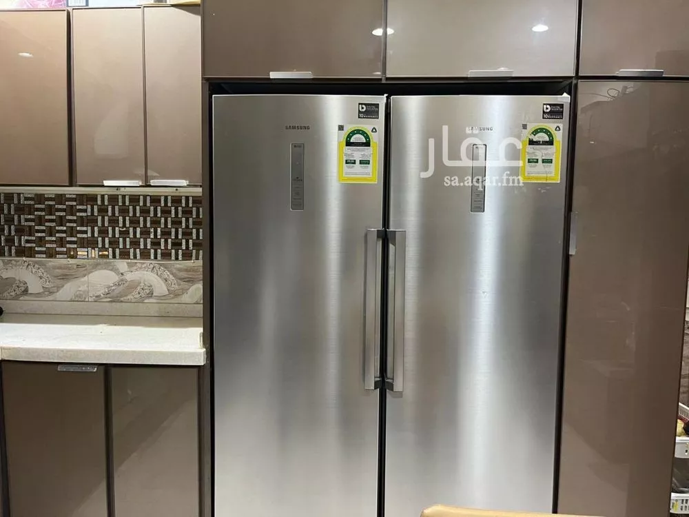 فيلا 6 غرف في النرجس 4