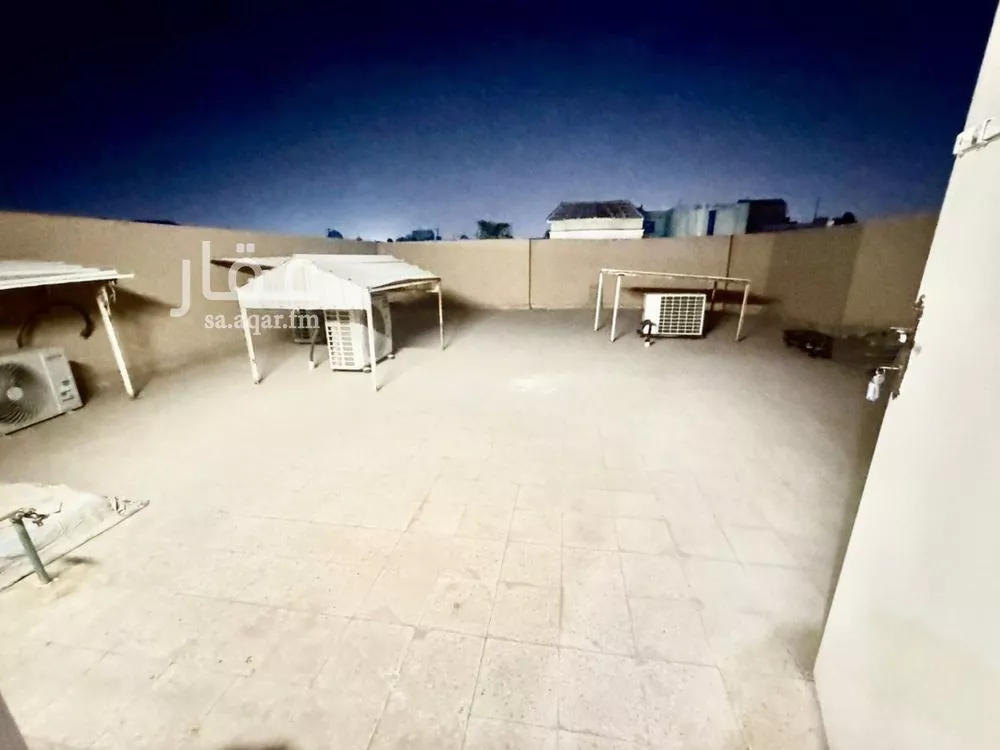 5 bedroom villa in Al Rabie, Riyadh 15