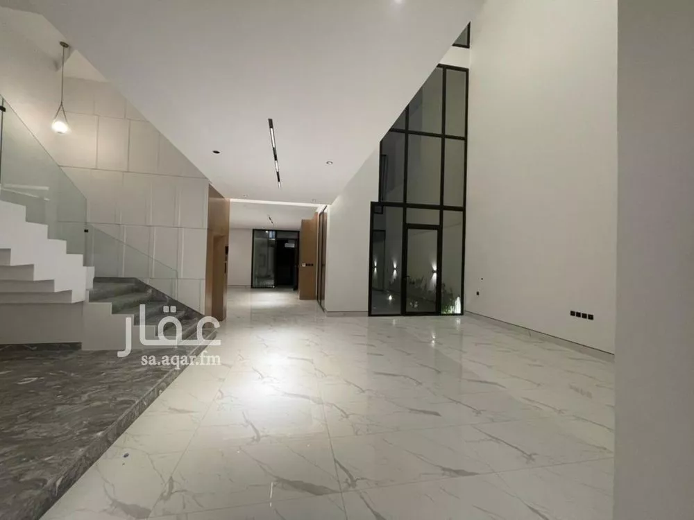 فيلا 5 غرف في النرجس 4