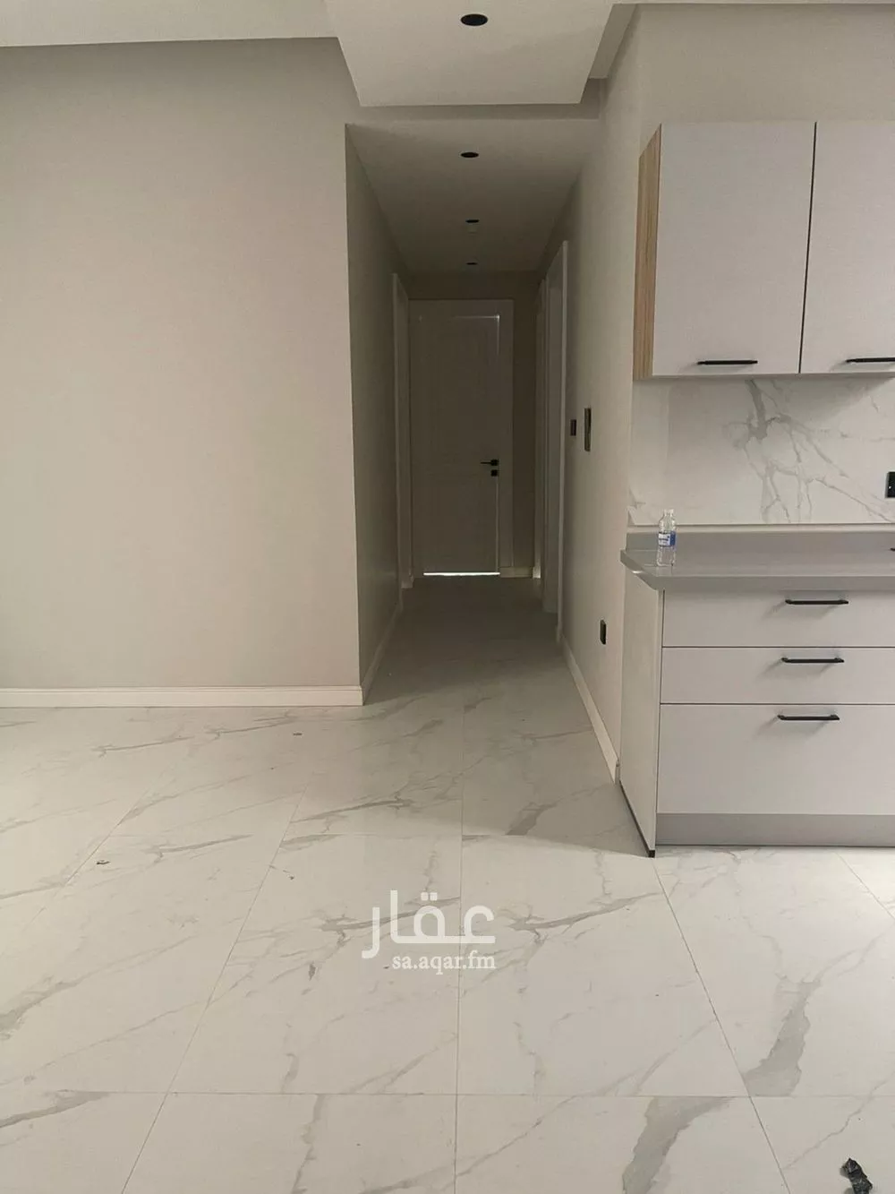 شقة 4 غرف في الملقا 2