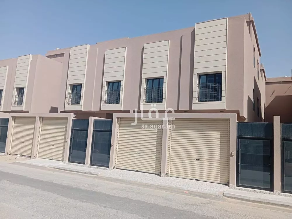 فيلا 5 غرف في المدينة الرياضية 1