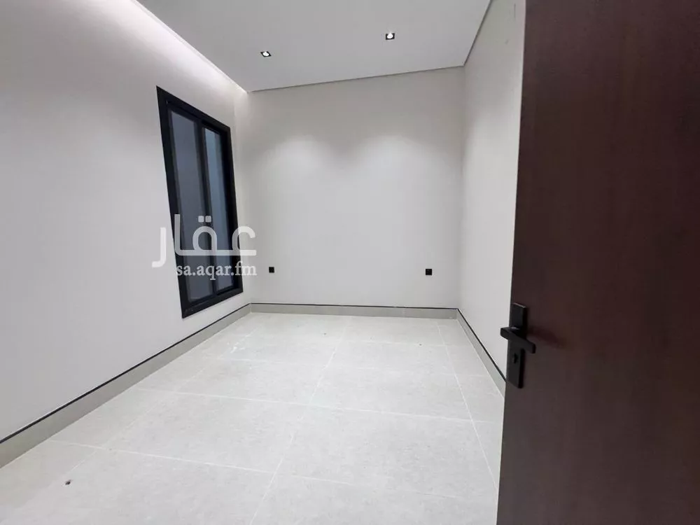 3 bedroom floor in Al Zahrah 2