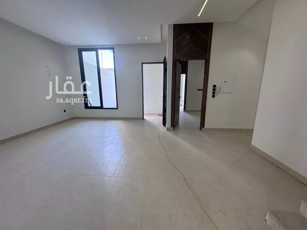 فيلا 6 غرف في العريجاء الغربية 5