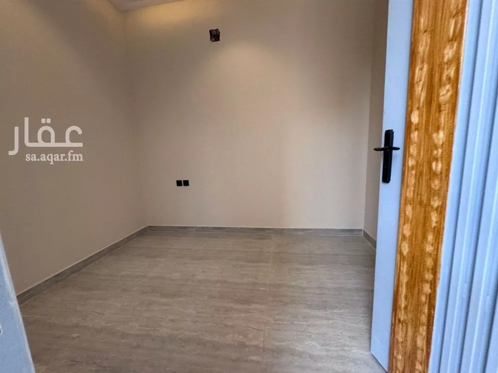 فيلا 5 غرف في العريجاء الغربية 3