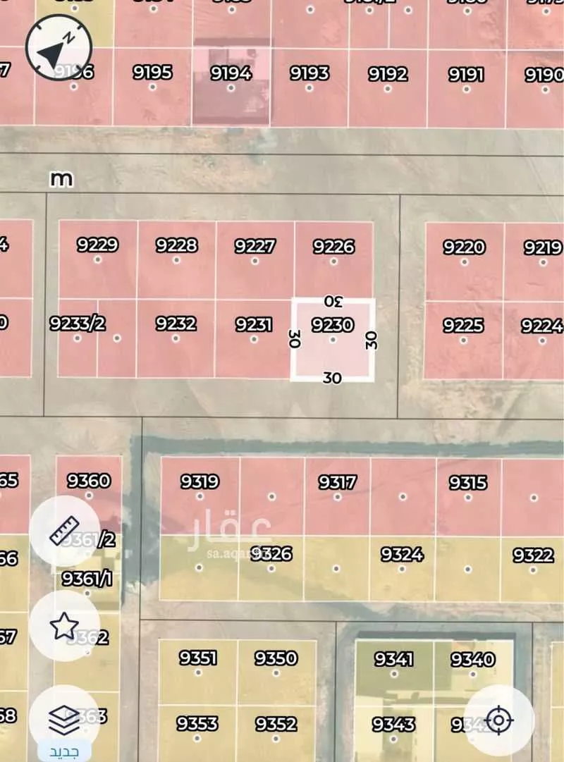 أرض 900 م² في عريض 4