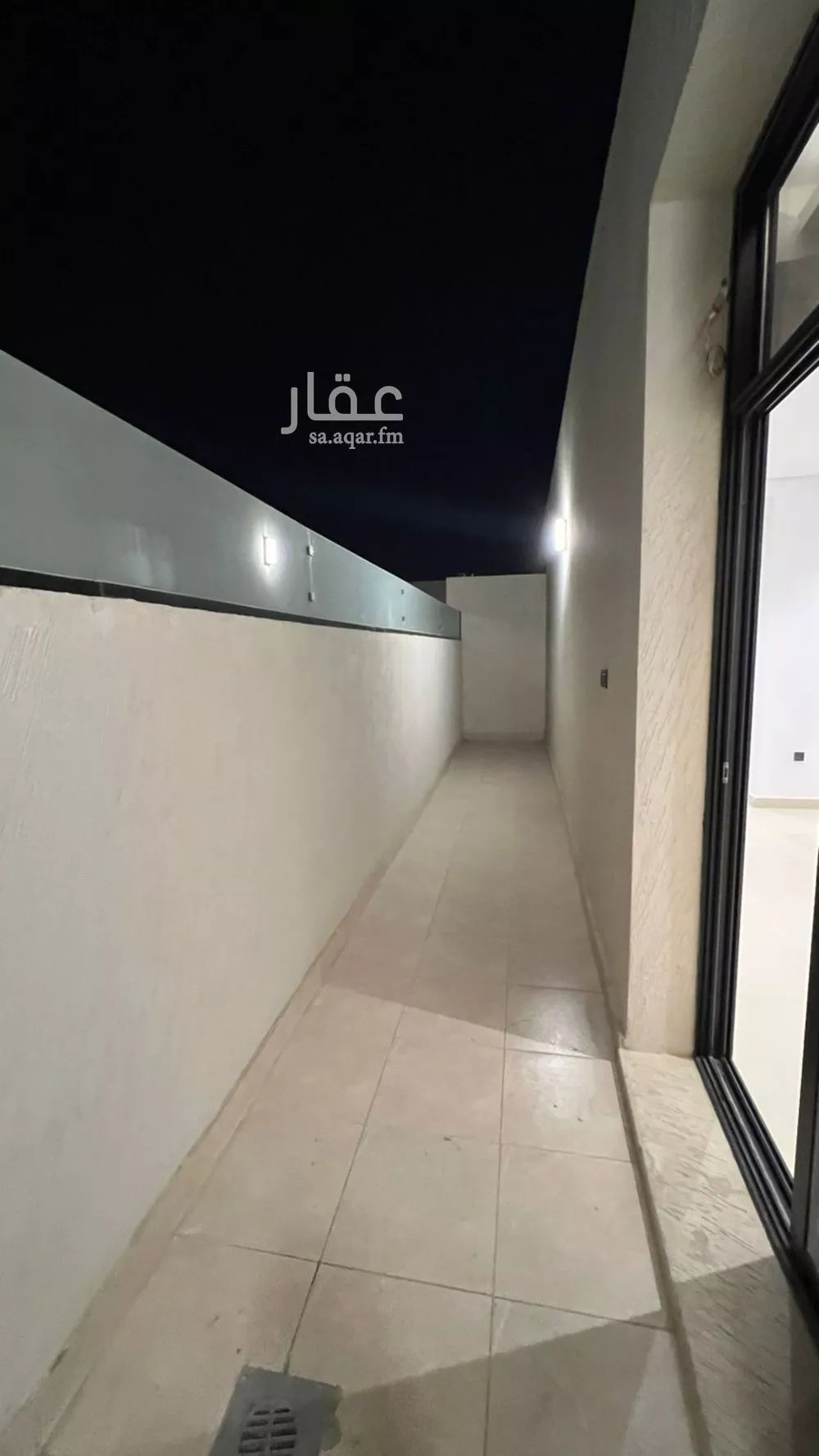 فيلا 4 غرف في العارض 2