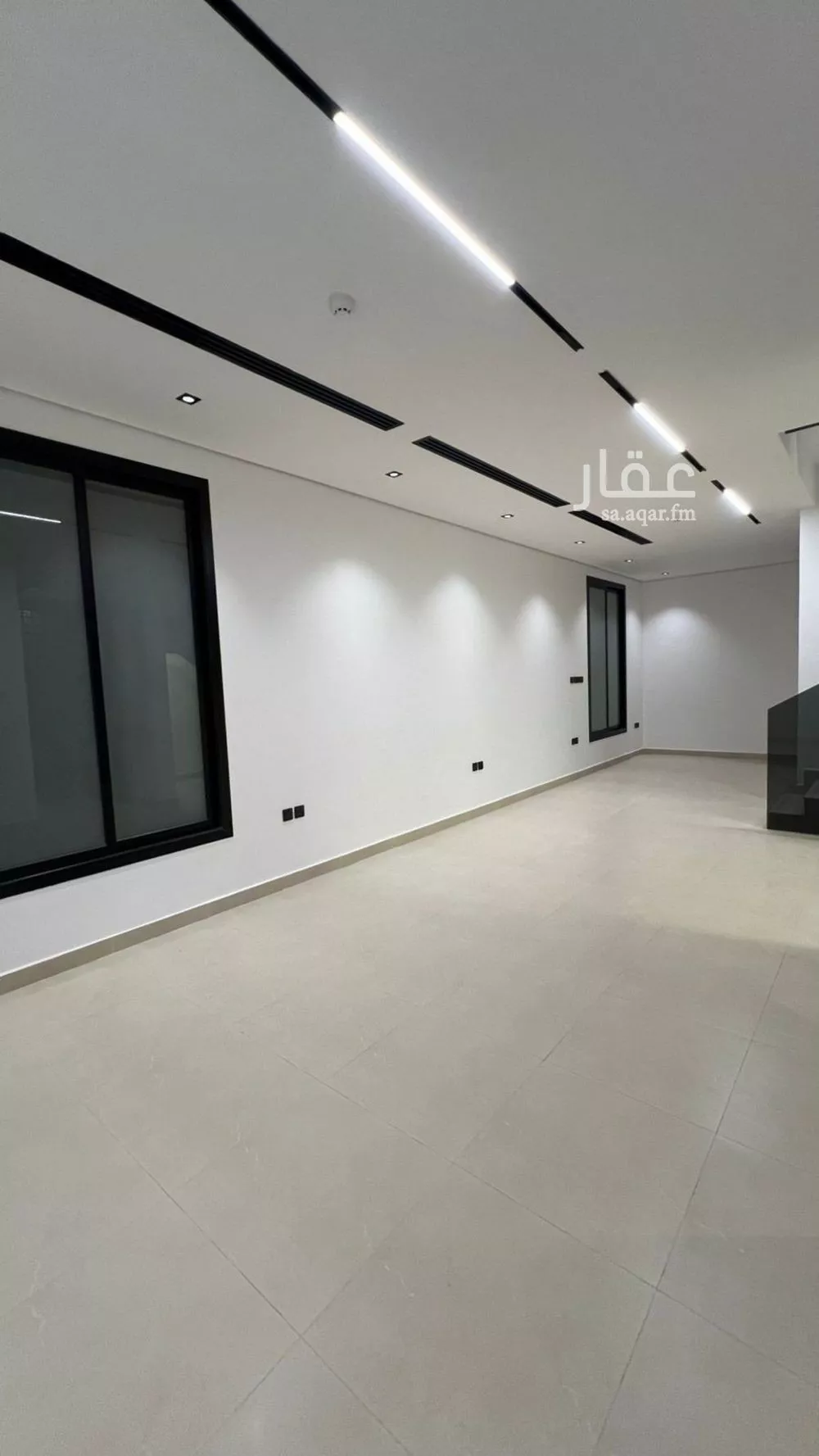 فيلا 4 غرف في العارض 4