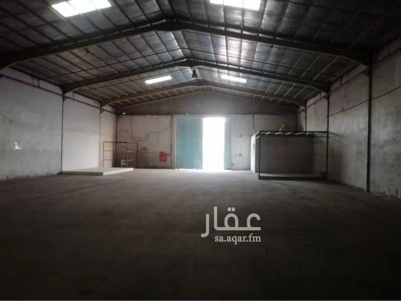 مستودع 7104 م² في المشاعل 4