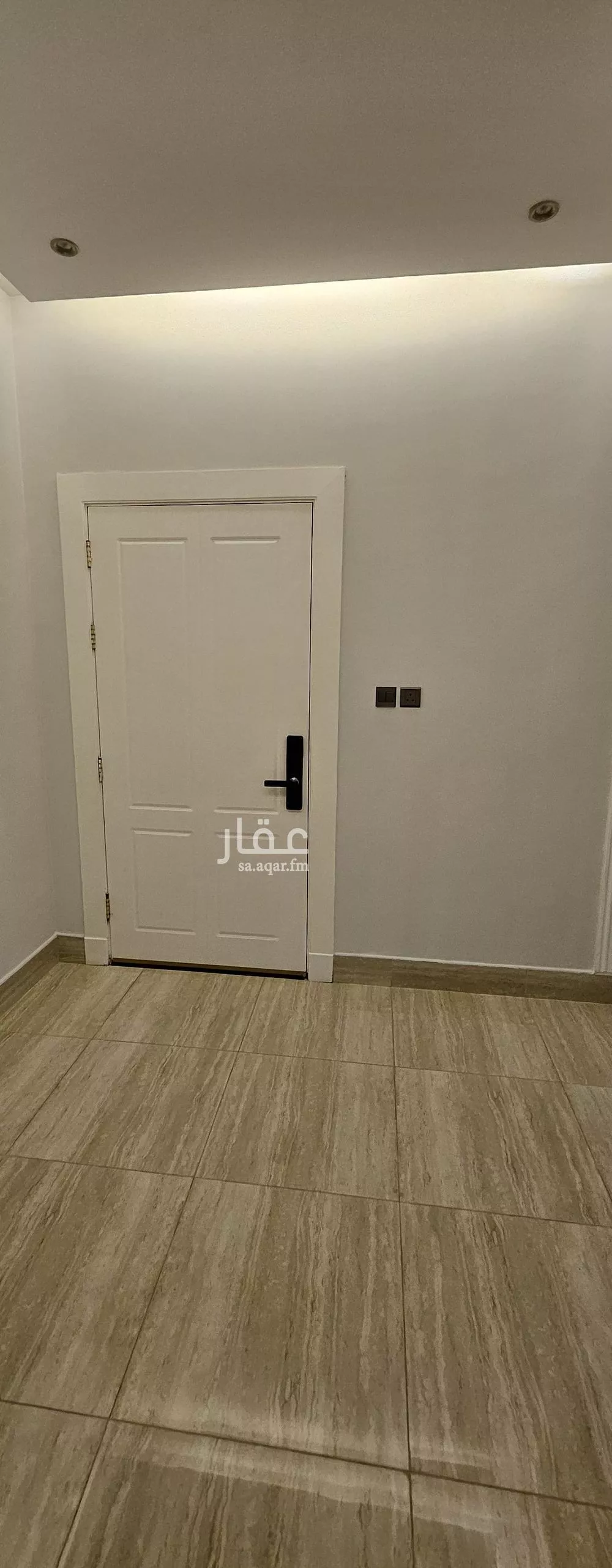 شقة 3 غرف في الملقا 4