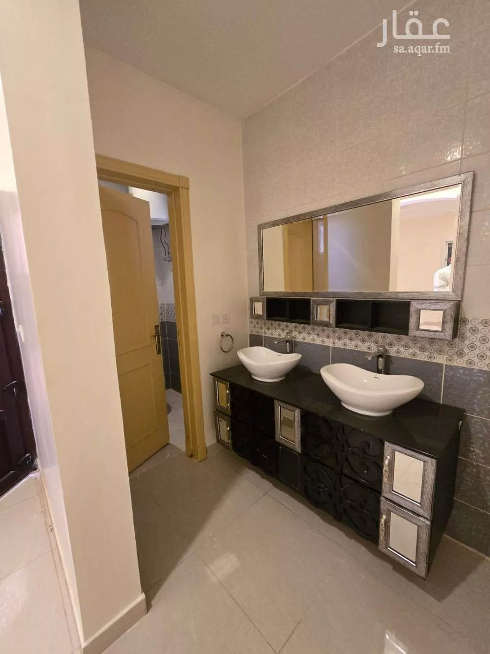 فيلا 5 غرف في الياسمين 3