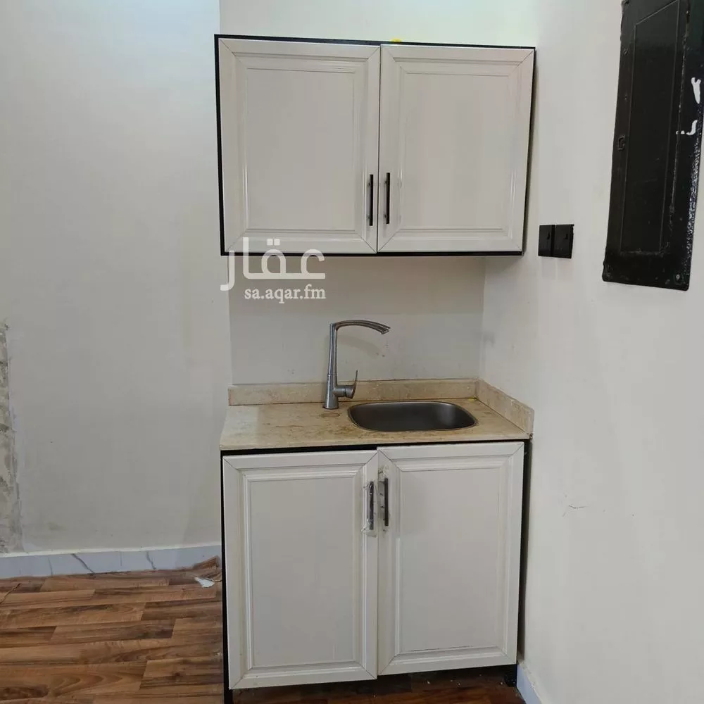 شقة 1 غرف في العقيق 5