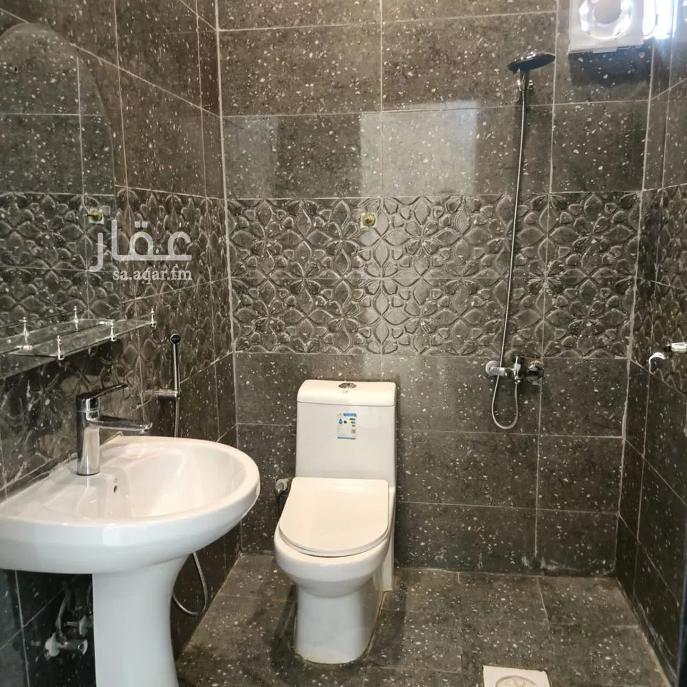 شقة 1 غرف في العقيق 5