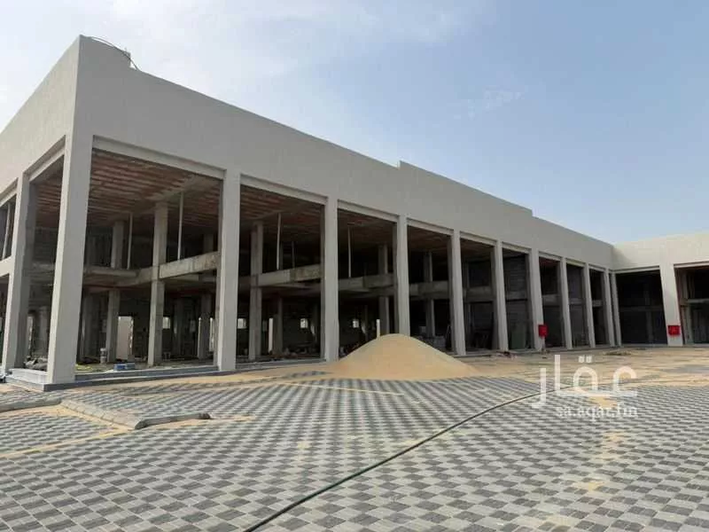 محل 70 م² في البحر 4