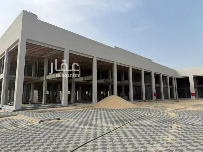 محل 70 م² في البحر 5