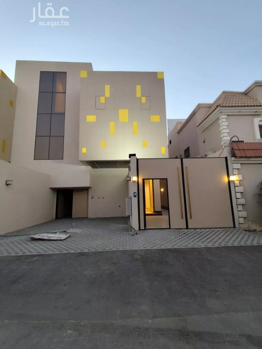 3 bedroom floor in As Suwaidi Al Gharabi 2