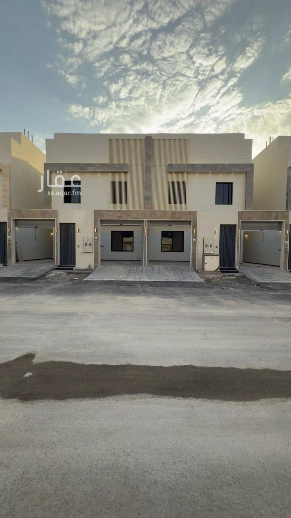 فيلا 5 غرف في عكاظ 1