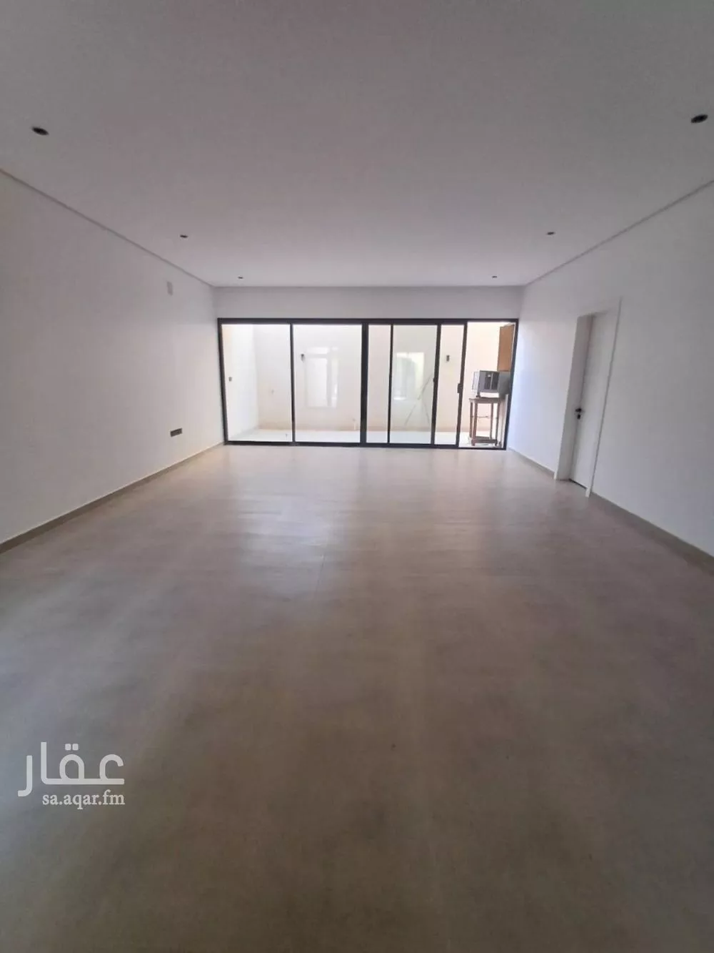 فيلا 5 غرف في الحزم 2