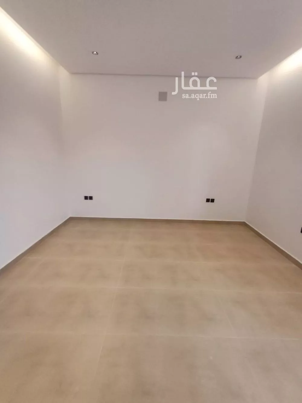 فيلا 5 غرف في الحزم 5