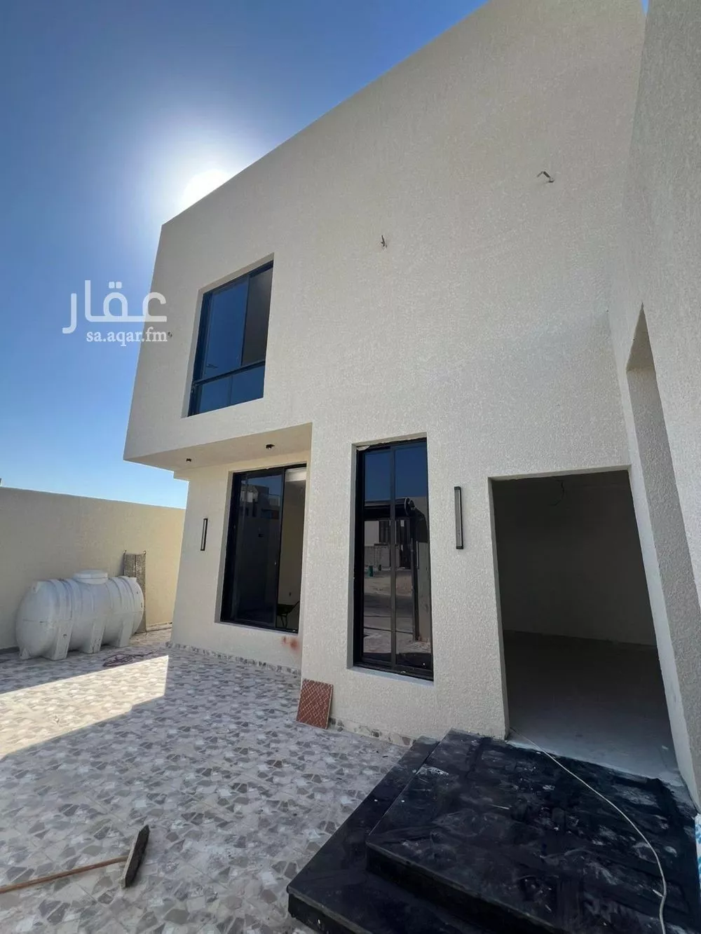 فيلا 6 غرف في العقيق 2