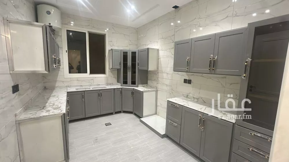 3 bedroom floor in Al Narjis 5