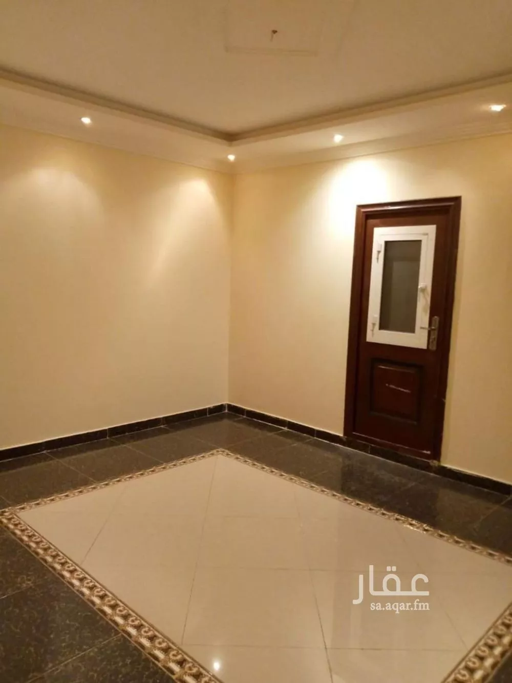 شقة 3 غرف في العقيق 4