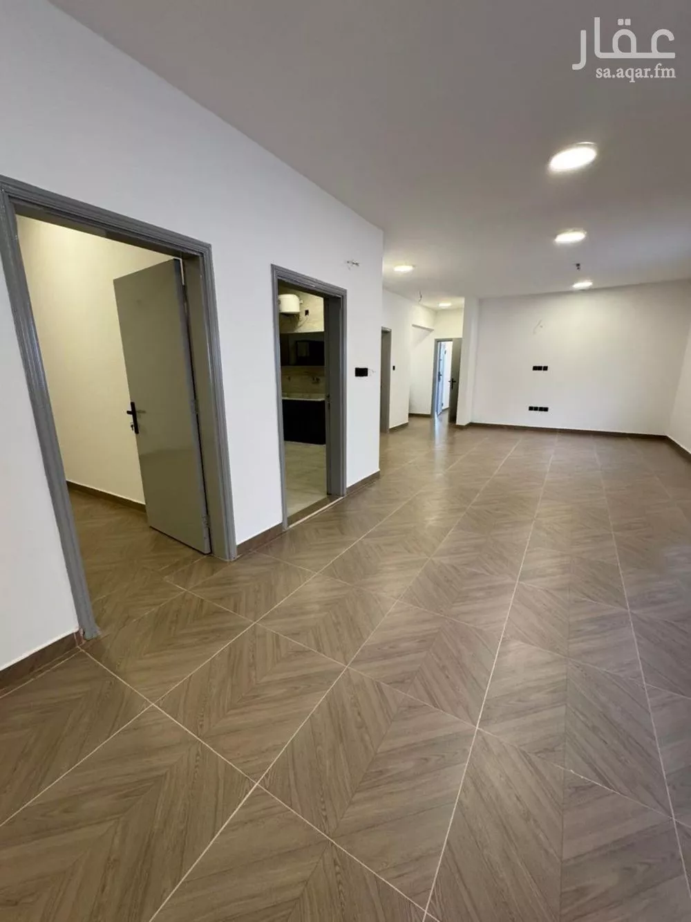 3 bedroom floor in Al Malaz 4