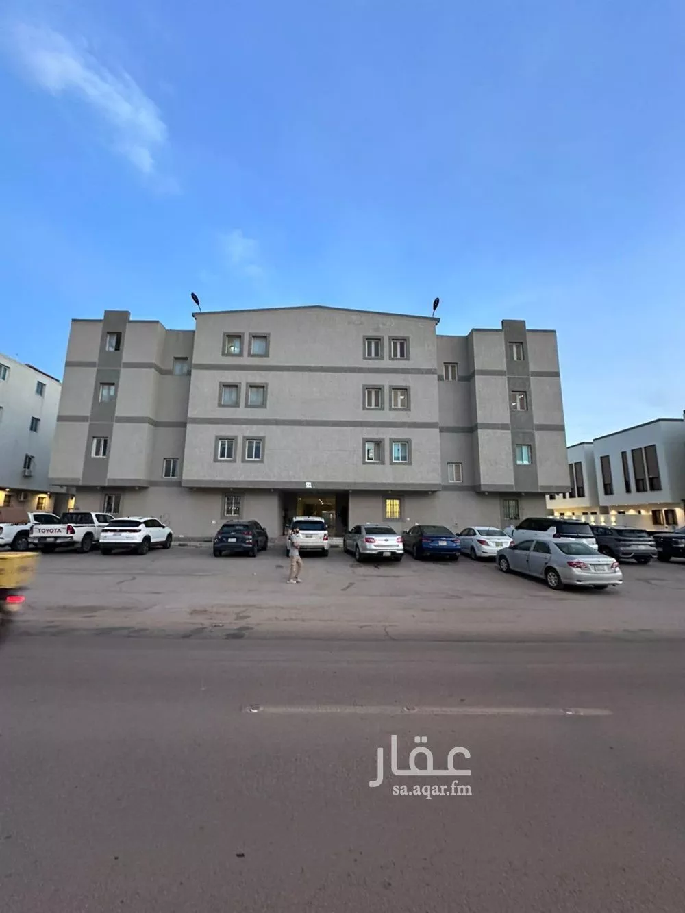 شقة 4 غرف في الياسمين 1