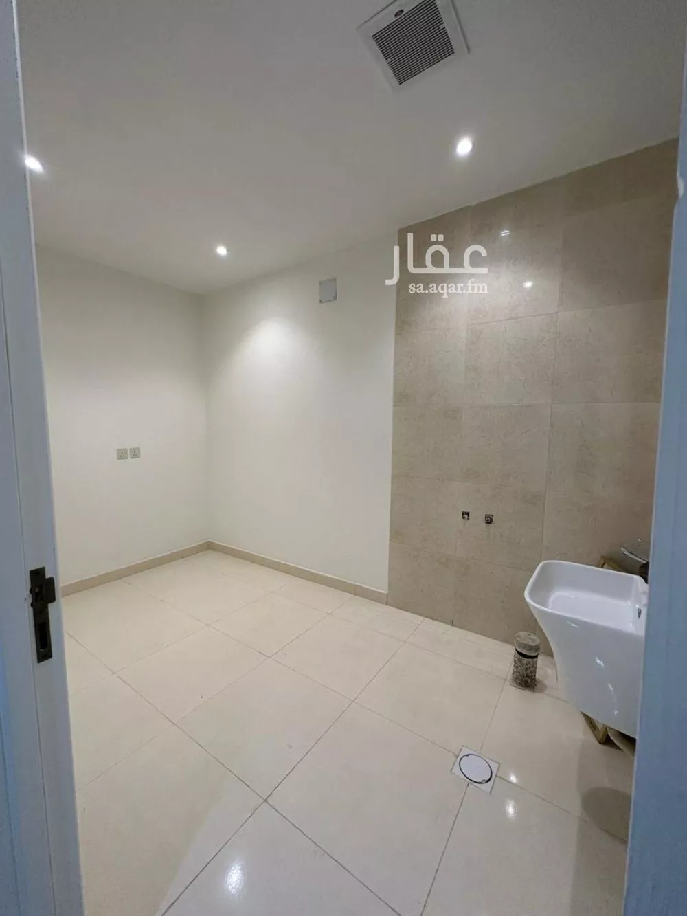 4 bedroom apartment in King Faisal, Riyadh 4