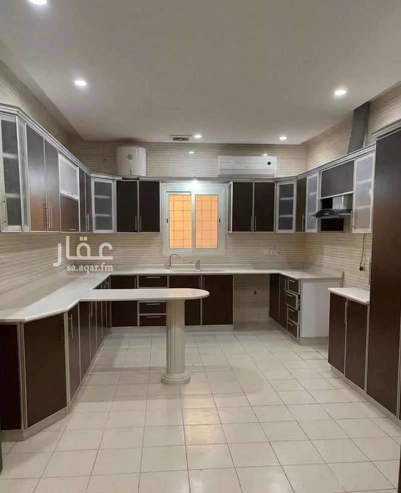 فيلا 5 غرف في طيبة 5