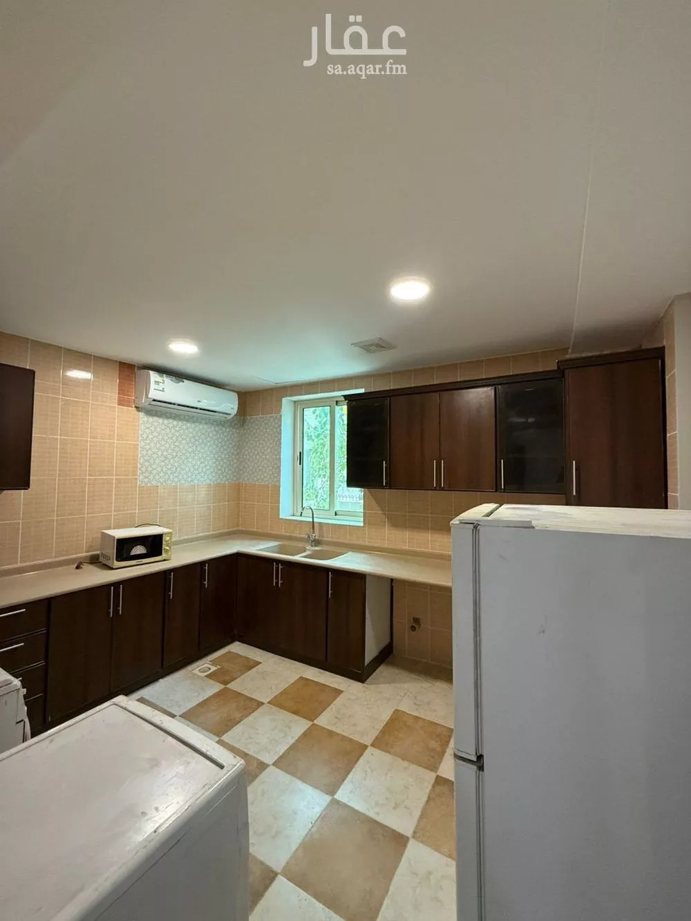 عمارة 5390 م² في العقيق 2