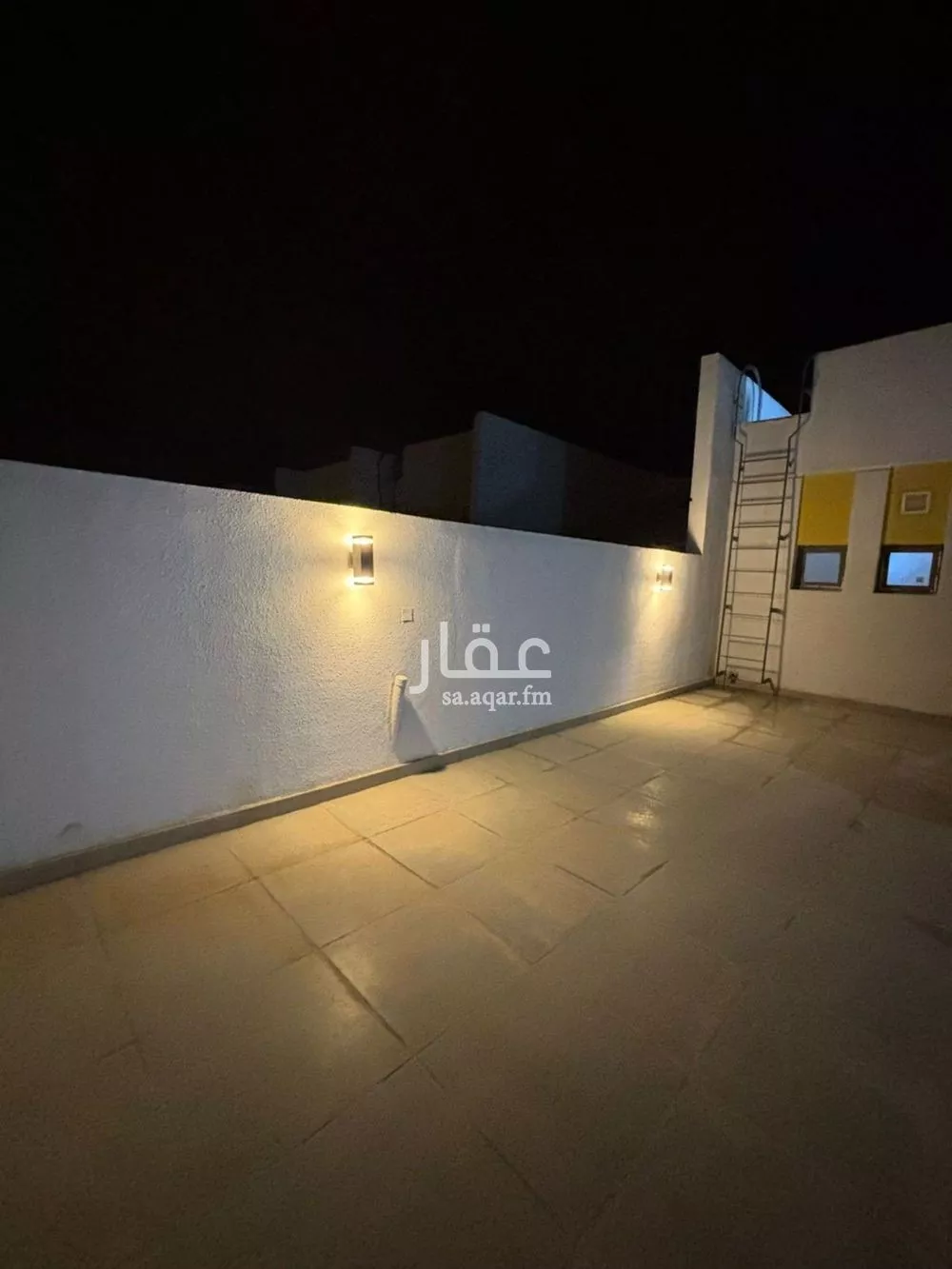 فيلا 4 غرف في العارض 5