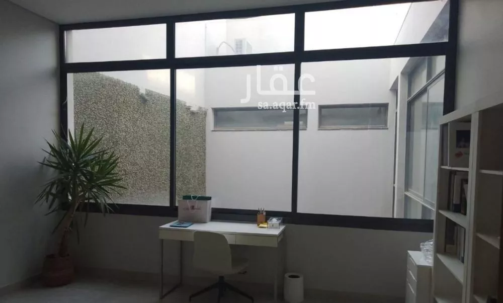 فيلا 5 غرف في العارض 4